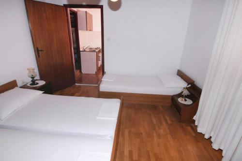 Apartments With A Parking Space Metajna, Pag - 6421
