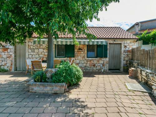 Chic Holiday Home In Marina With Private Swimming Pool