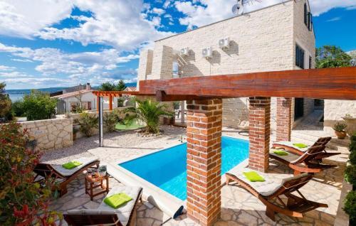 Luxury Villa With A Swimming Pool Novigrad - 18339