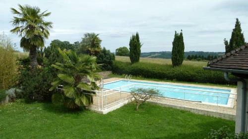 Hostal Chambres D'h�tes Le Saleix
