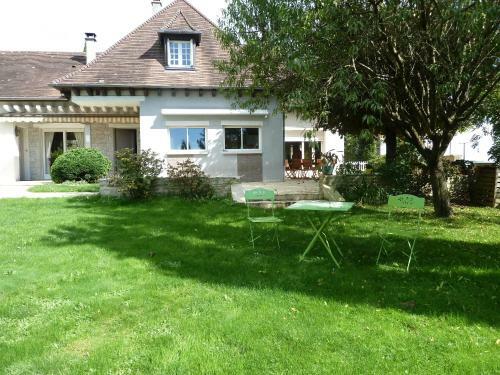 Hostal Chambres D'h�tes Le Saleix