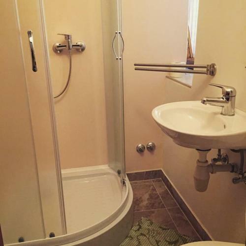 Albergue Buffet M Apartments And Rooms Obrovac