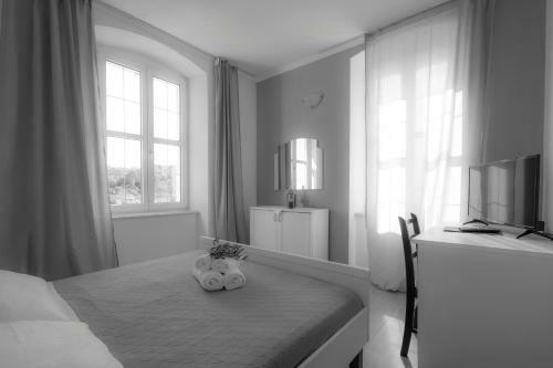 Hostal Olife Guesthouse