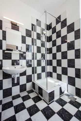 Hostal Olife Guesthouse