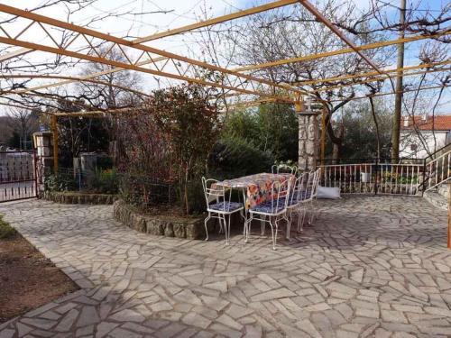 Apartment In Omisalj - Insel Krk 39736