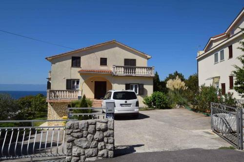 Apartment In Omisalj/insel Krk 13339