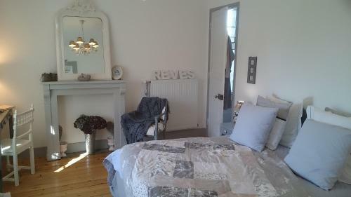 Hostal Ch�teau Bily