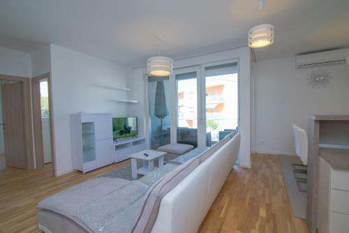 Biljan 4-star Apartment