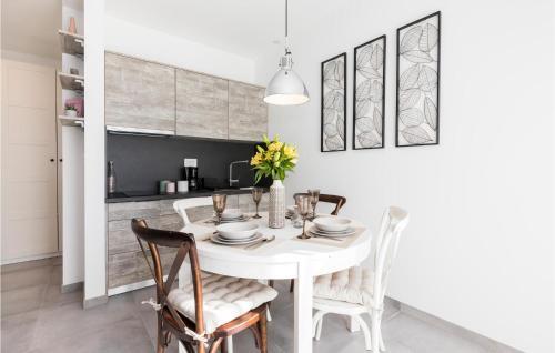 Beautiful Apartment In Mali Losinj With Wifi