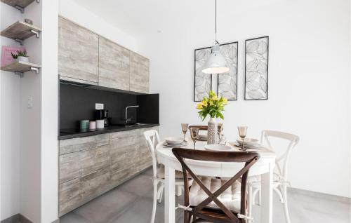 Beautiful Apartment In Mali Losinj With Wifi
