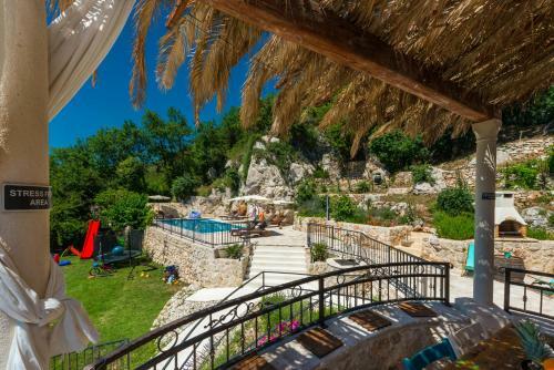 Villa Stone-exceptional Private Estate