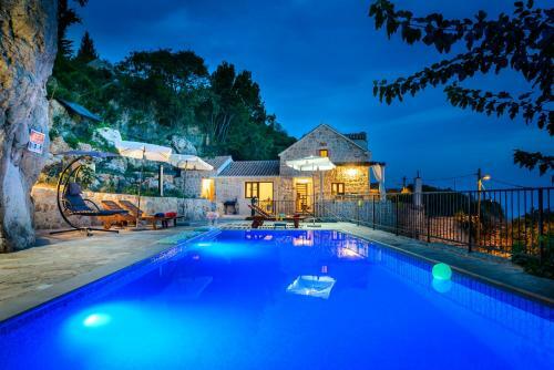 Villa Stone-exceptional Private Estate