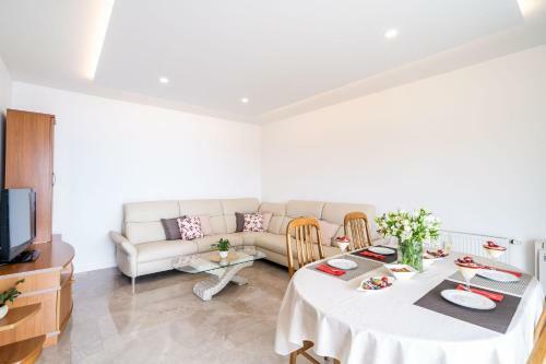 Hostal Deluxe Apartment