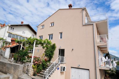 Apartment Fiorenini 2