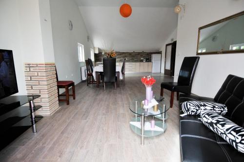 Apartment Fiorenini 2