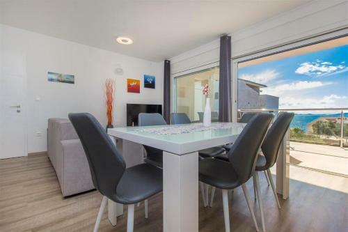 Villa Top Of Murter, Two Bedroom Apartment