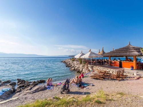 Apartment In Njivice - Insel Krk 35104