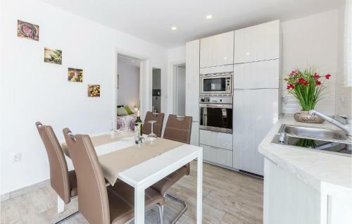 Awesome Home In Peroj With Wifi And 2 Bedrooms