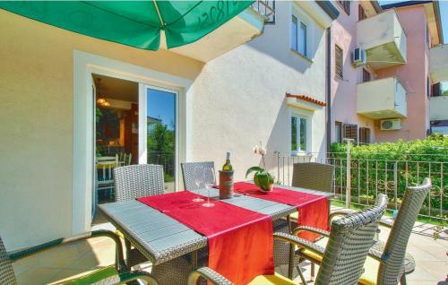Hostal Holiday Home M&e
