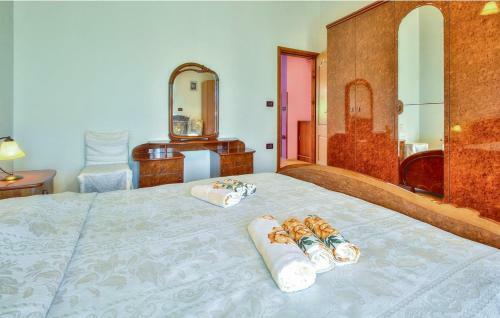 Hostal Holiday Home M&e