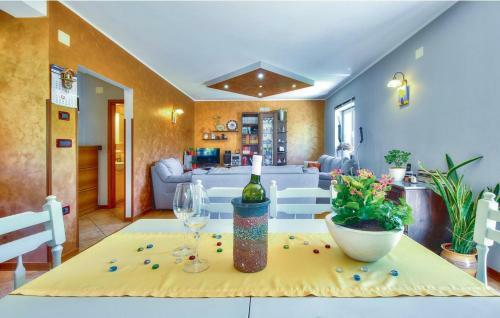 Hostal Holiday Home M&e
