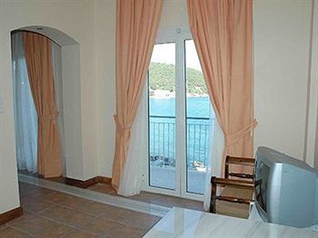 Hotel Golden View (.)