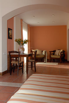 Hotel Golden View (.)