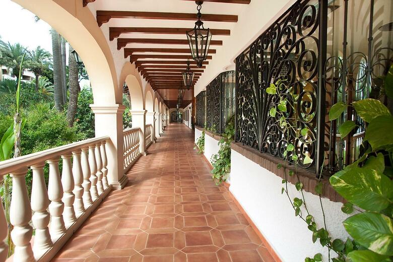 Hotel Apartamentos Bajondillo