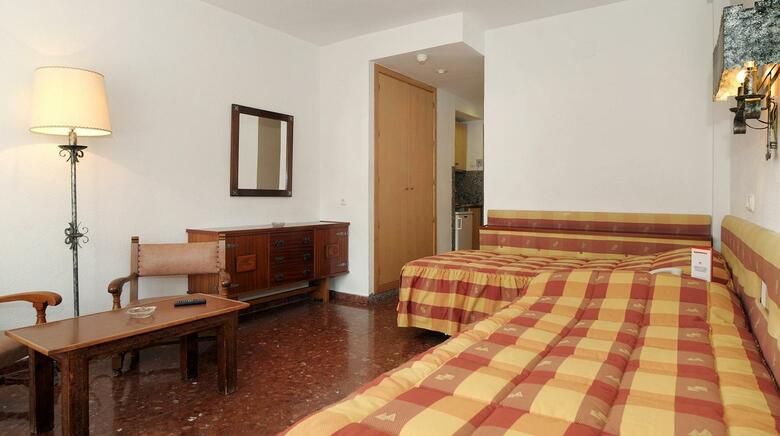 Hotel Apartamentos Bajondillo