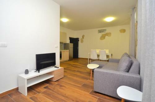 Stella Apartments