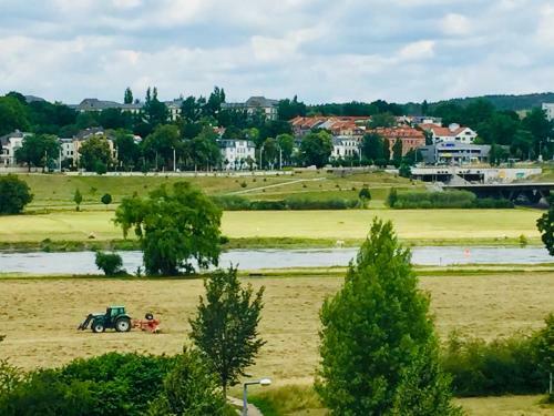 Apartamento Panoramablick Auf Elbe Und Schl�sser