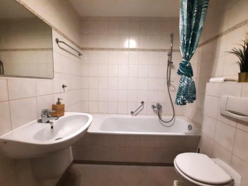 Ruhiges Hinterhof Apartment Im Herzen Der Neustadt
