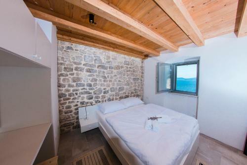Stone Lady Holiday House