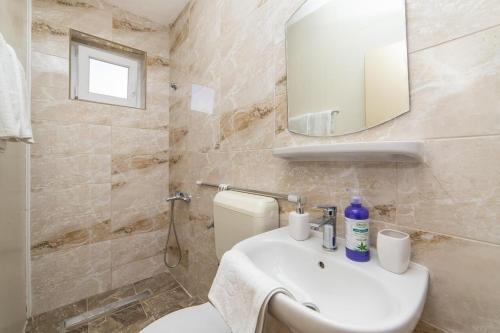 Apartments By The Sea Podaca, Makarska - 9712