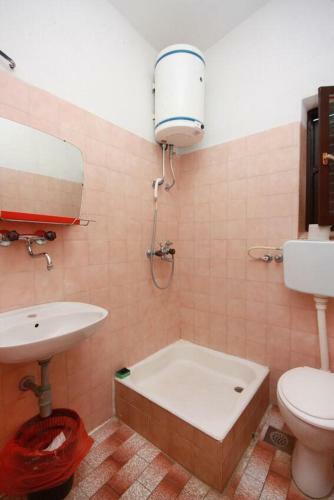 Hostal Rooms With A Parking Space Podaca, Makarska - 517