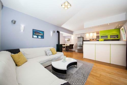 Apartment Sarena