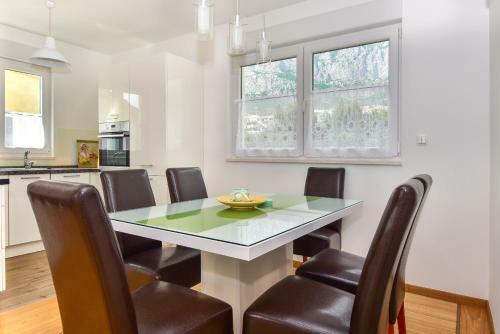 Hostal Apartments Evelin