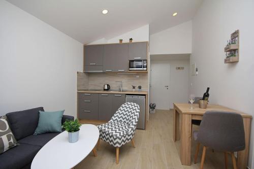 Apartments Toma?