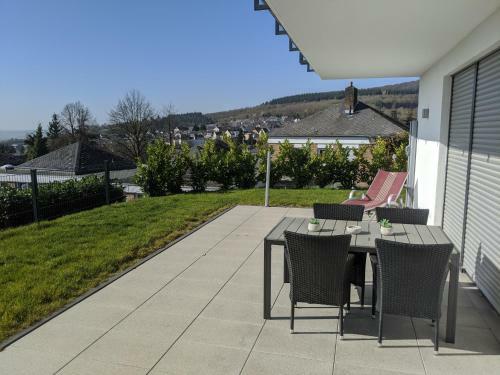 Apartamento Ferienwohnungen Pellenzblick - Wohnen Auf Zeit -