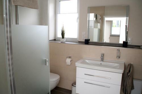 Apartamento Ferienwohnungen Pellenzblick - Wohnen Auf Zeit -