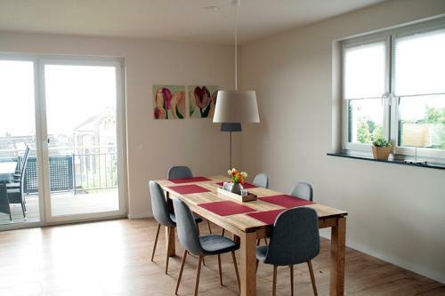 Apartamento Ferienwohnungen Pellenzblick - Wohnen Auf Zeit -