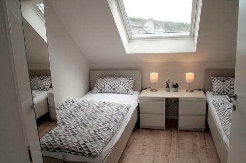 Apartamento Ferienwohnungen Pellenzblick - Wohnen Auf Zeit -