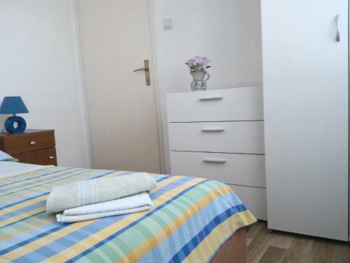 Apartment For 6 In Makarska Centar