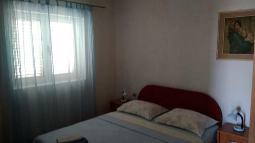 Apartment For 6 In Makarska Centar