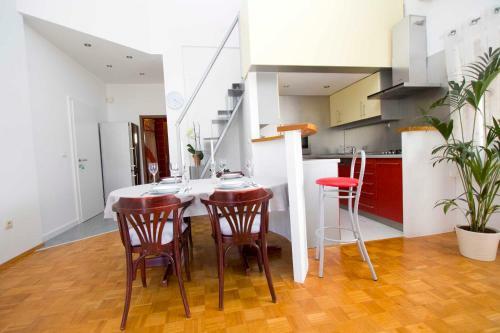 Apartments Besker