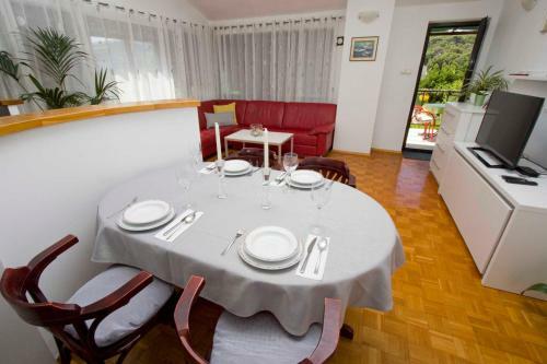 Apartments Besker
