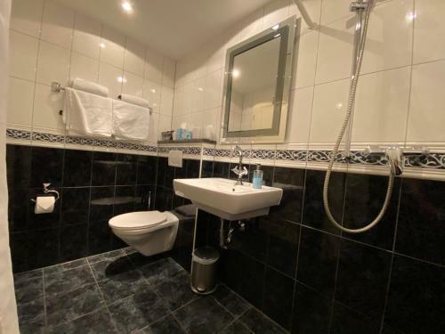 Hostal Gaestehaus Savo