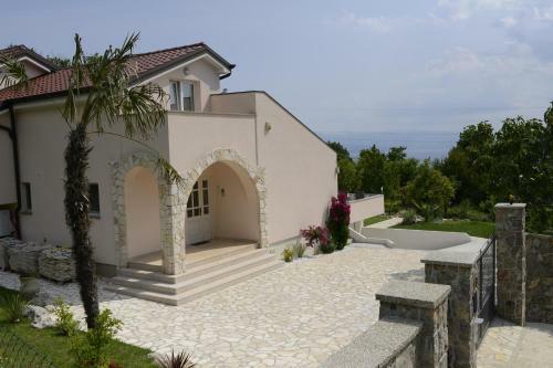 Domizil Opatija A&n, Villa Mit Pool, Sauna U Gro�em Garten