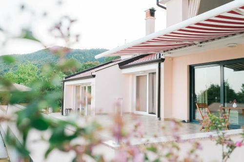 Domizil Opatija A&n, Villa Mit Pool, Sauna U Gro�em Garten