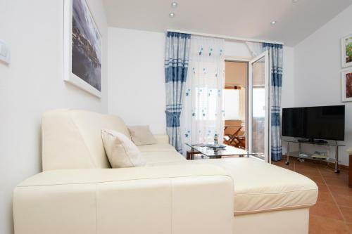 Apartmani Mei? Pirovac